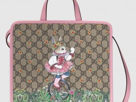 猜猜这款小兔子系列乌木色 Gucci 老花帆布托特包回收什么价格？