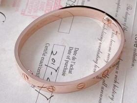 徐州奢侈品管家8.5折鉴定回收99新卡地亚 love系列玫瑰宽版手镯