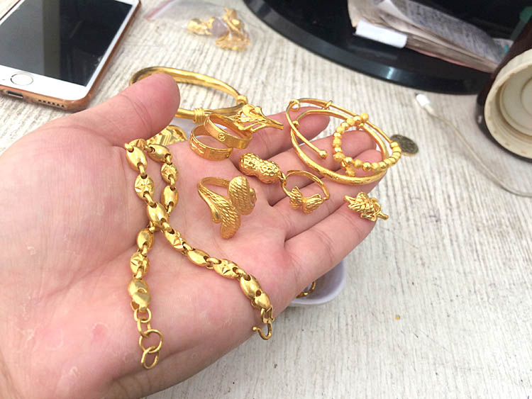 股市走强 美元走强 黄金可能难以实现突破