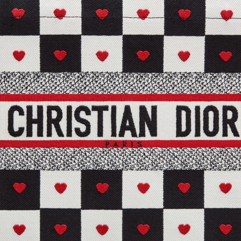 徐州奢侈品管家名牌包包回收价格查询 Dior-Chess 棋盘格包包回收价格查询